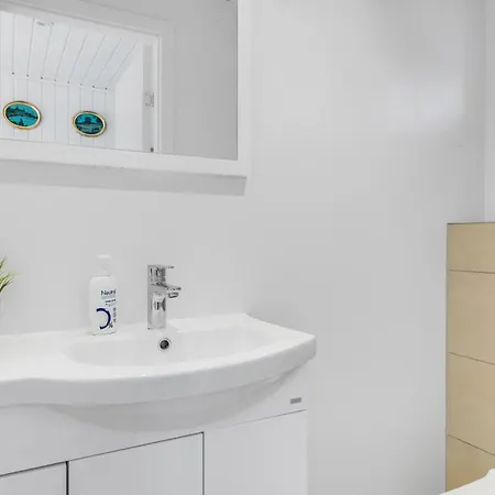 4 Bedroom Awesome In Casa de Férias