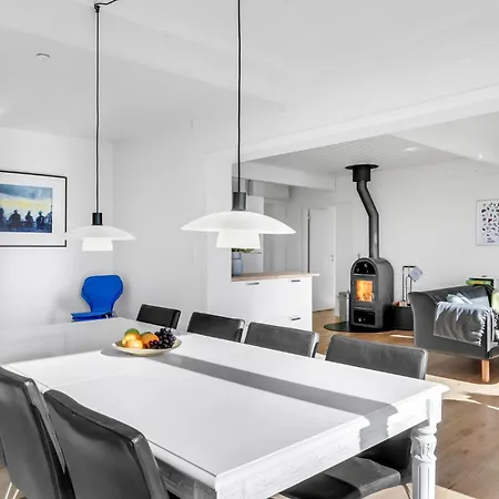 Casa de Férias 4 Bedroom Awesome In